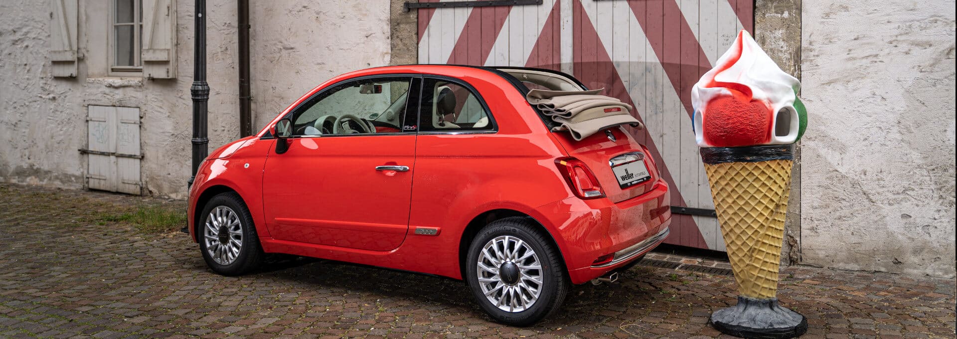 Fiat 500 Cabrio in rot